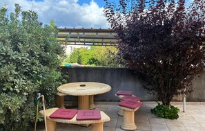 Outdoor dining - Nice apartment in Lopar with WiFi (Lopar)
