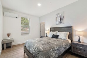 2 bedrooms, WiFi, bed sheets - Stylish Suite 101 by Downtown & Convention Center! (Hot Springs)