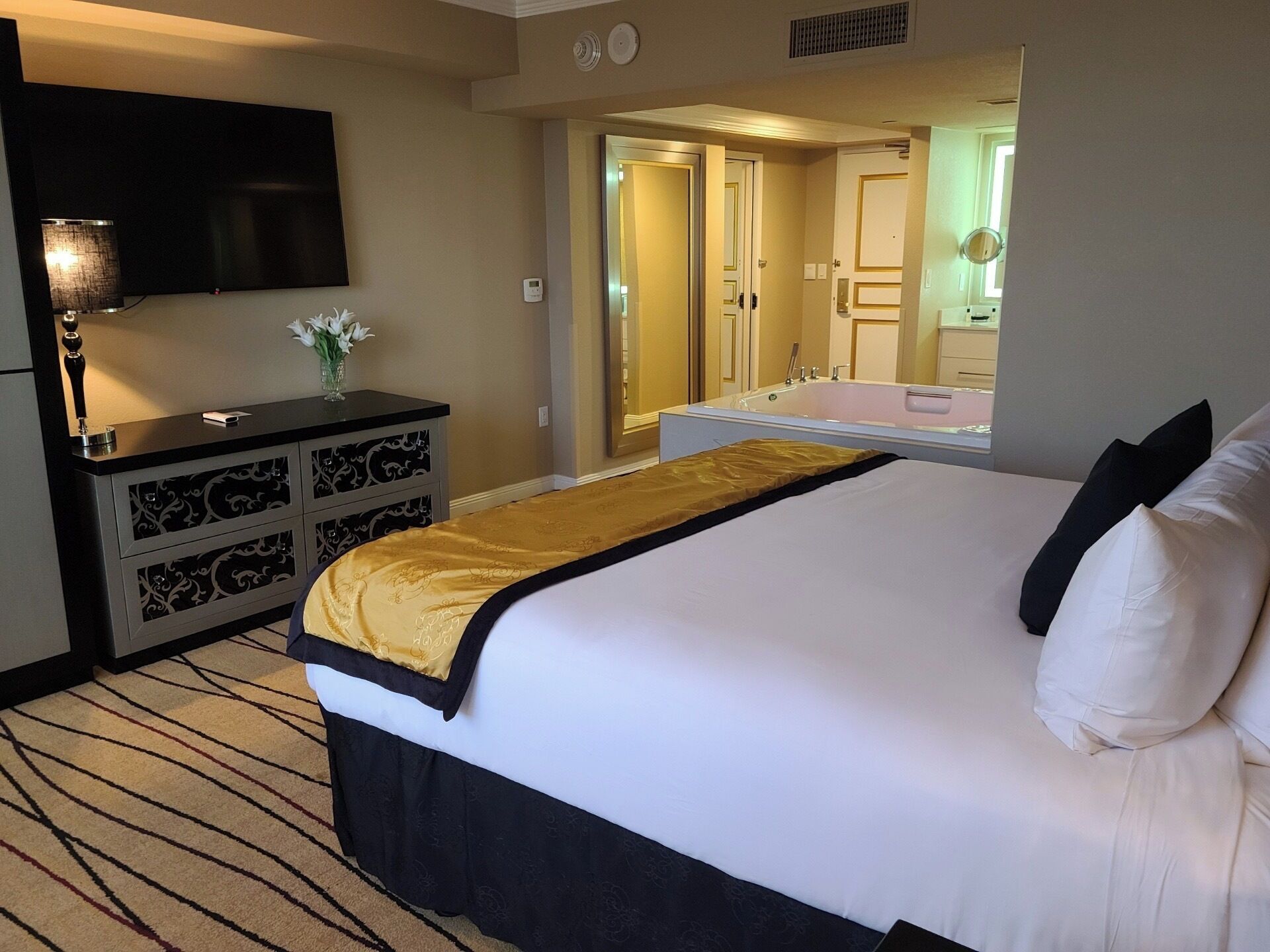 Strygejern/strygebræt, Wi-Fi, sengetøj