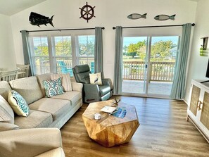 Smart TV, books - Pet-Friendly Waterfront Home – Deep Water Dock, Boat Lift & Fire Pit! (Cedar Point)
