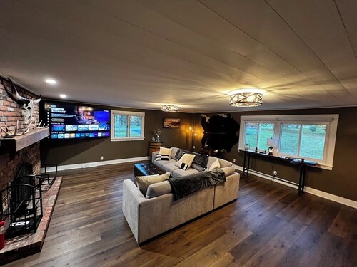 Freshly remodeled 3,100 sq ft home big enough for two families. Pet Friendly!