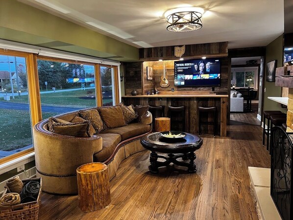 Smart TV, fireplace, video games