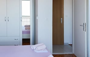 2 bedrooms, in-room safe, free WiFi - Gorgeous apartment in Podgora with WiFi (Podgora)