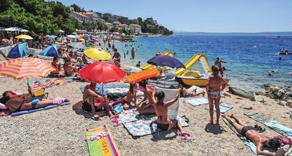 Gorgeous apartment in Podgora with WiFi