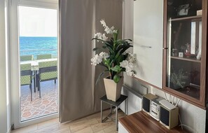 Interior - Gorgeous apartment in Podstrana with WiFi (Podstrana)