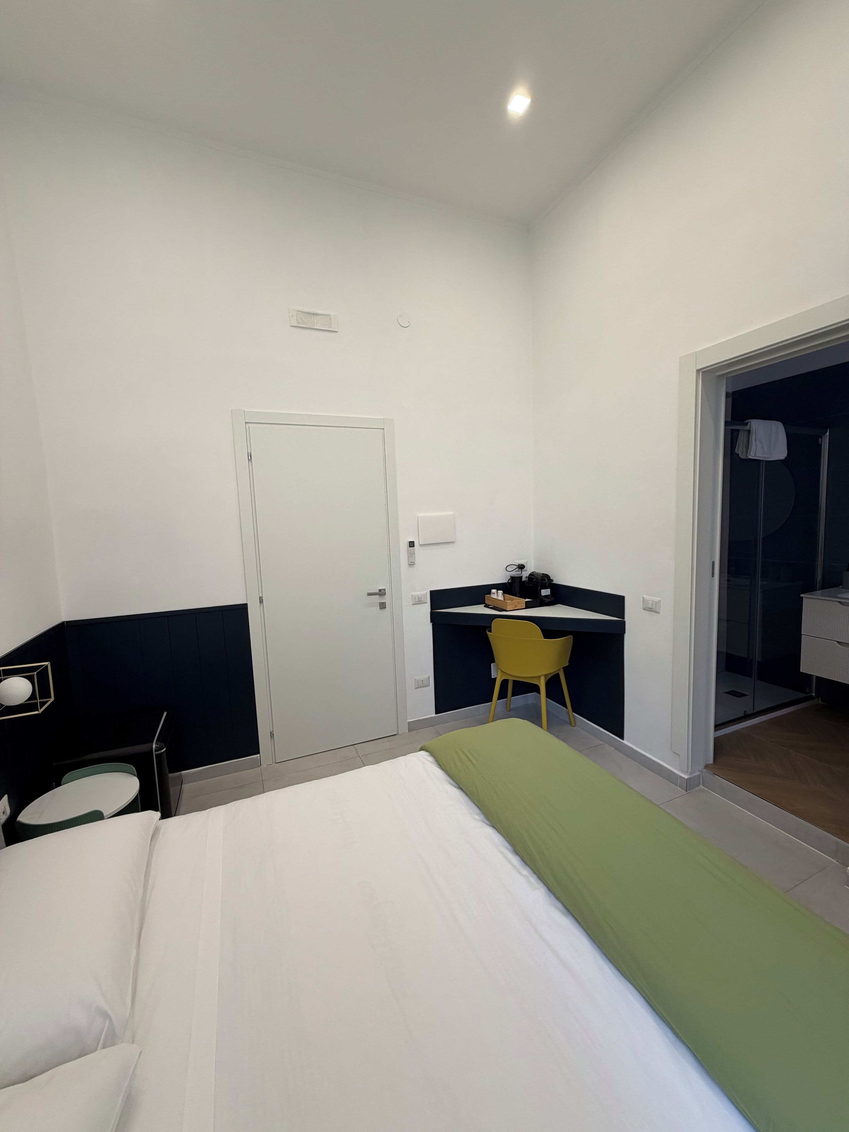 In-room safe, soundproofing, free WiFi