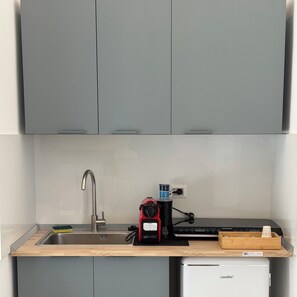 Comfort-Studiosuite, Stadtblick | Zimmersafe, schallisolierte Zimmer, kostenloses WLAN