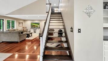 House, Multiple Beds (Sugar Hollow) | Interior