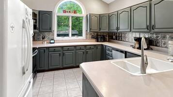 House, Berbilang Katil (Sugar Hollow) | Dapur peribadi