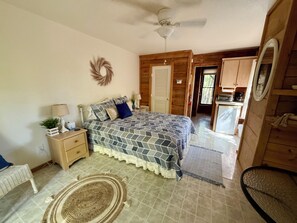 1 bedroom, WiFi, bed sheets - Blue Spirit · Private Studio Cabin in the Trees (Caddo Gap)