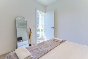 Blackout curtains, iron/ironing board, free WiFi