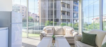 GlassHaus Rooftop 2-BR & Pool in Ghazir