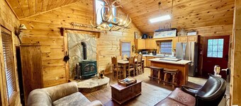Lakefront Cabin with Private Dock, Lake and Mountain Views, sleeps 8.