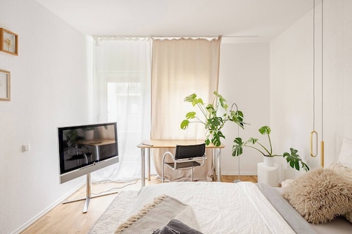 Herrliche, große Wohnung perfekt angebunden in Hochheim