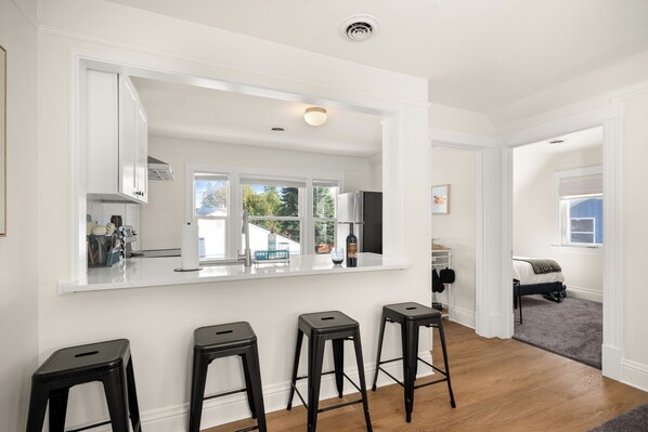 Interior - New! The South Hill Sanctuary-4 min to Manito Park (Spokane)