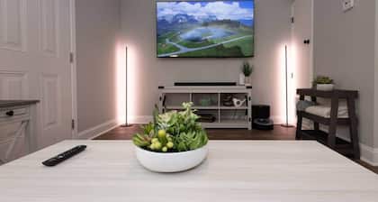 Pines at 5 Corporate Furnished Rentals Suite 217