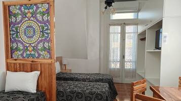 Iron/ironing board, WiFi, bed sheets