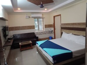 In-room safe, iron/ironing board, free WiFi
