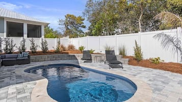 Beheizter Pool