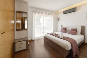 3 Schlafzimmer, Bügeleisen/Bügelbrett, Reisekinderbett, Bettwäsche