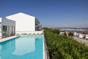 Outdoor pool - Atlantic Panoramic Villa (Caldas da Rainha)