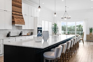 Coffee/tea maker, fridge, microwave, oven - STEPS TO BEACH! SLEEPS 20! PRIVATE POOL, Bikes, Fire Pit, GULF VIEWS (Rosemary Beach)