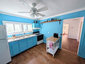 Microondas, horno y parrilla de estufa