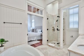 Shower, hair dryer, towels - Darling WaterColor Home w/ Private Pool, Spa, LSV, Bikes! Pet Friendly (Santa Rosa Beach)