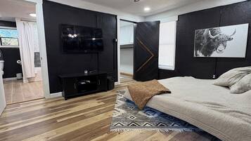 3 bedrooms, bed sheets