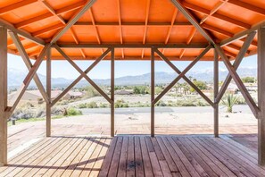 Terrace/patio - Modern Minimalist Desert Retreat - 2br Apt (Desert Hot Springs)