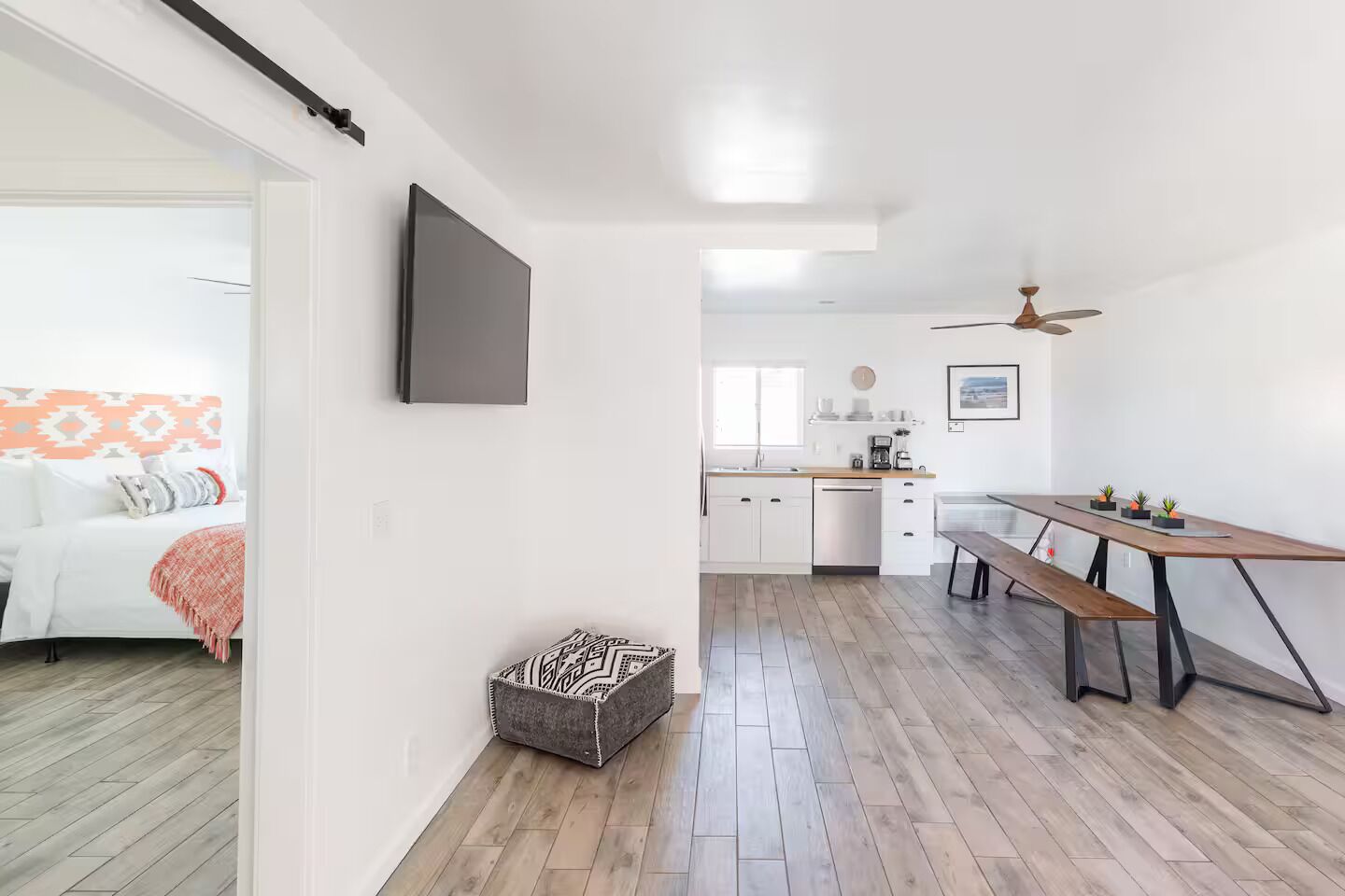 2 soverom, strykejern/-brett, wi-fi (inkludert) og sengetøy