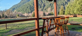 Spacious Cabin on 65 acres with no neighbors