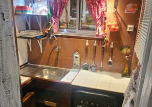 Private kitchen - Studio Chalet (Yaoundé)