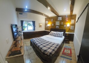 Iron/ironing board, WiFi - Studio Chalet (Yaoundé)