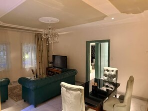 Living area - Appartement Heritage (Yaoundé)