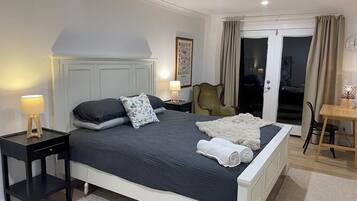 2 bedrooms, iron/ironing board, bed sheets