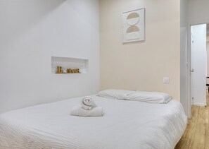 1 chambre, fer et planche à repasser, Wi-Fi, draps fournis