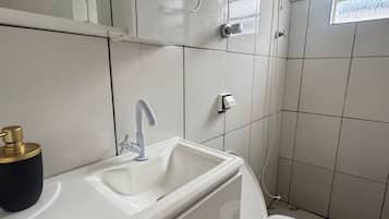 Handdukar, tvÄl och toalettpapper