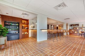 Bar (on property) - La Quinta Inn & Suites by Wyndham Tempe University / Phoenix (Tempe)