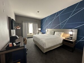 Room - Comfort Inn & Suites Schulenburg TX (Schulenburg)