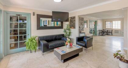 Hotel Avenida - Oceanside Camp Pendleton