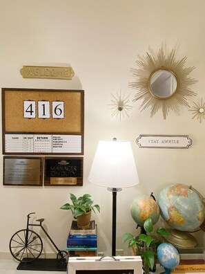 المنشأة من الداخل