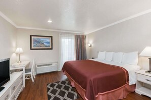 Room - Monarch Valley Inn Marina at Monterey Bay (Marina)