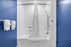 Room - Spark by Hilton Modesto (Modesto)