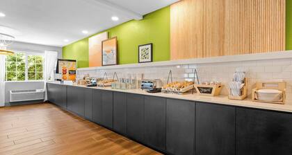 Spark by Hilton Modesto