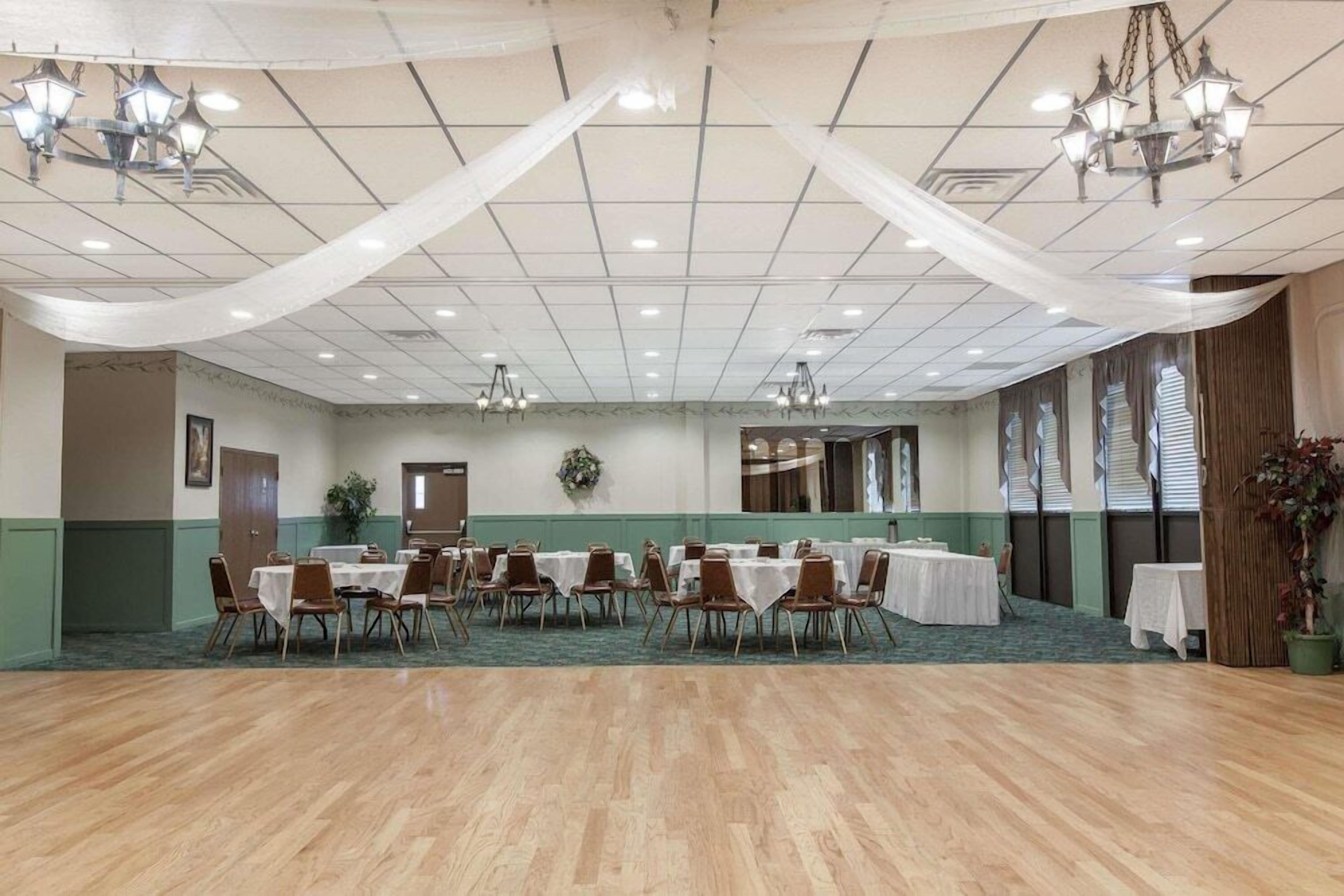 Banquet hall