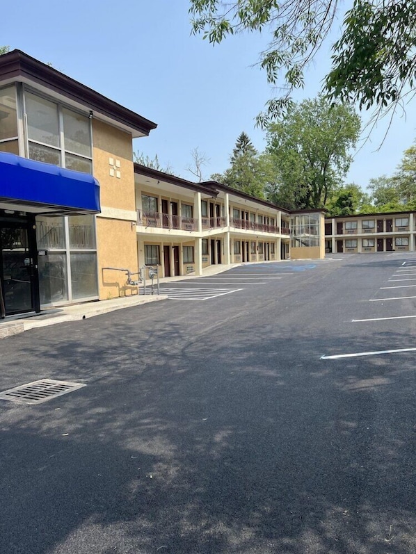 Exterior - Executive Inn Schenectady (Schenectady)