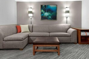 Living area - Candlewood Suites Cincinnati Northeast - Mason (Mason)