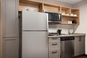 Private kitchen - Candlewood Suites Cincinnati Northeast - Mason (Mason)