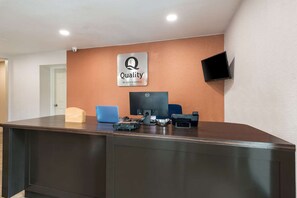 Unclassified image, 2 of 45, button - Quality Inn Gastonia East (Gastonia)